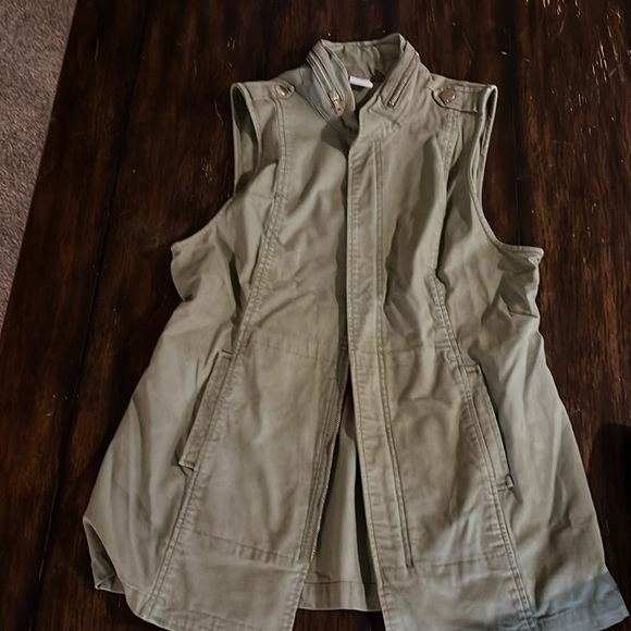 CAbi Explorer Vest (F1111) - Picture 3 of 3